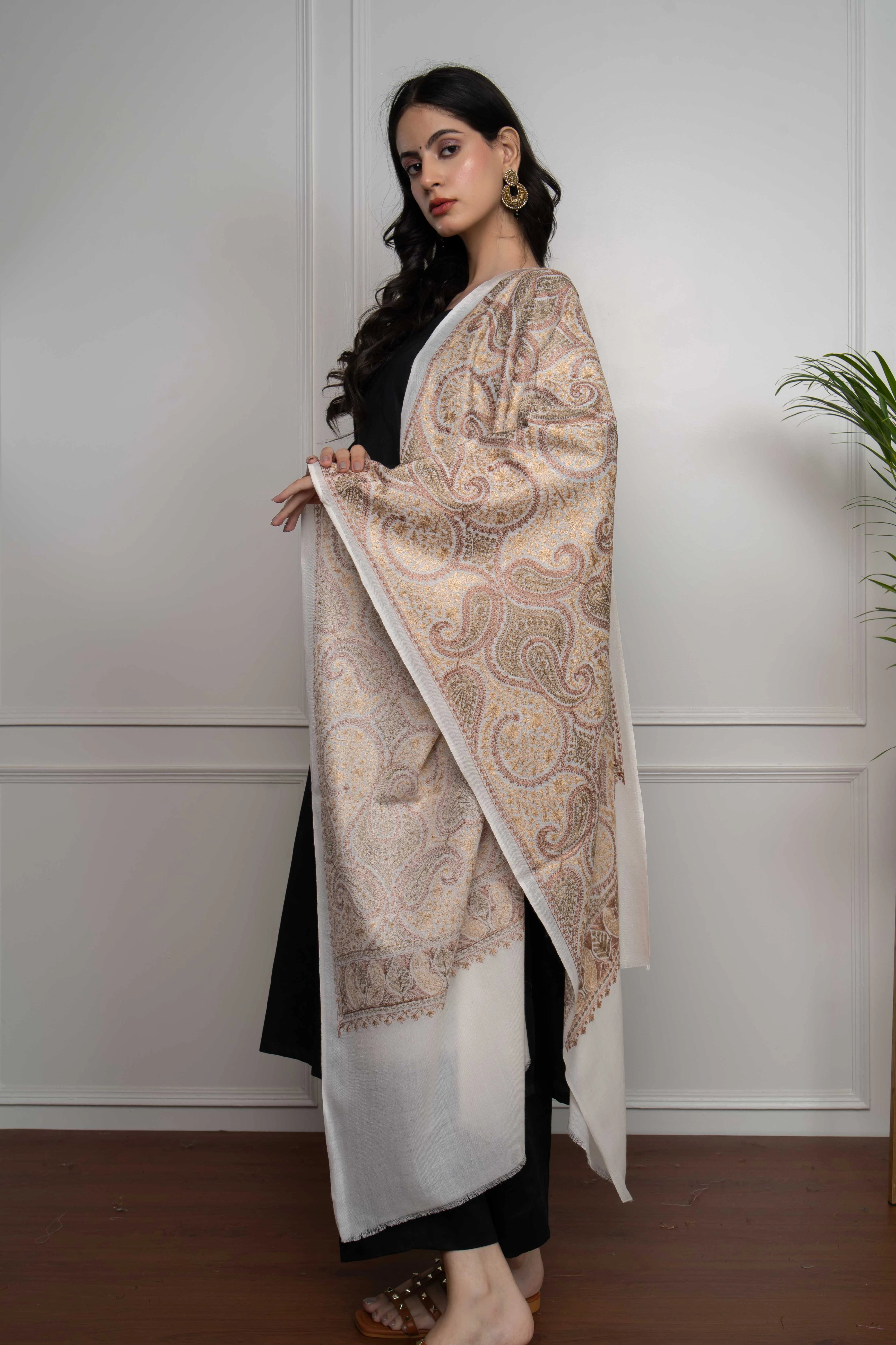 Sadah Women's White Ambi Jaal Nalki embroidery  Fine Wool Blend Stole